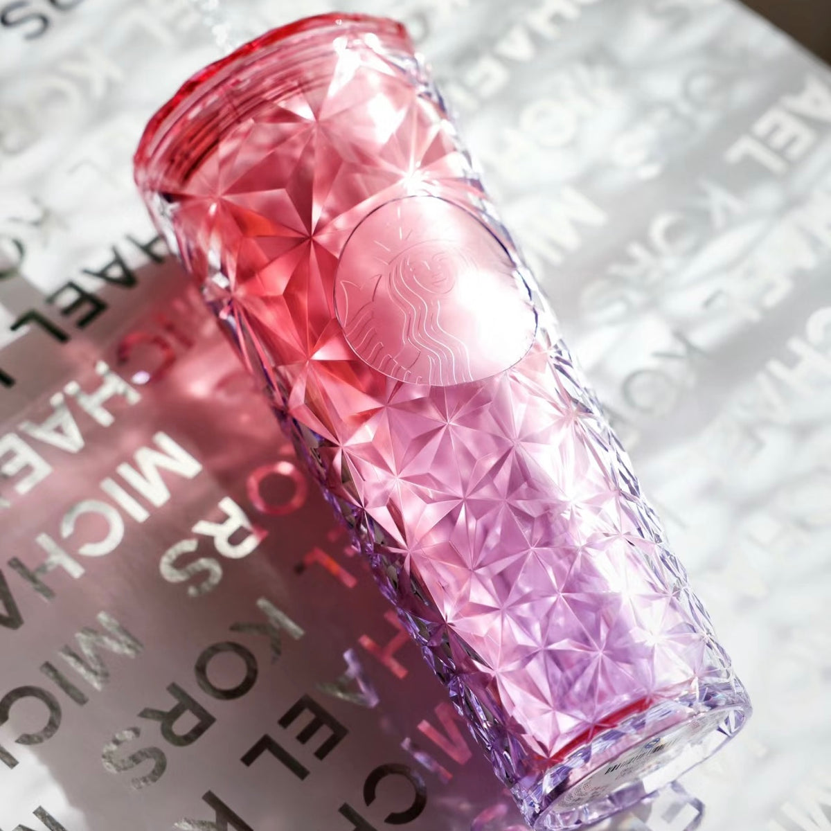 24oz China Red Gradient Prism Cup