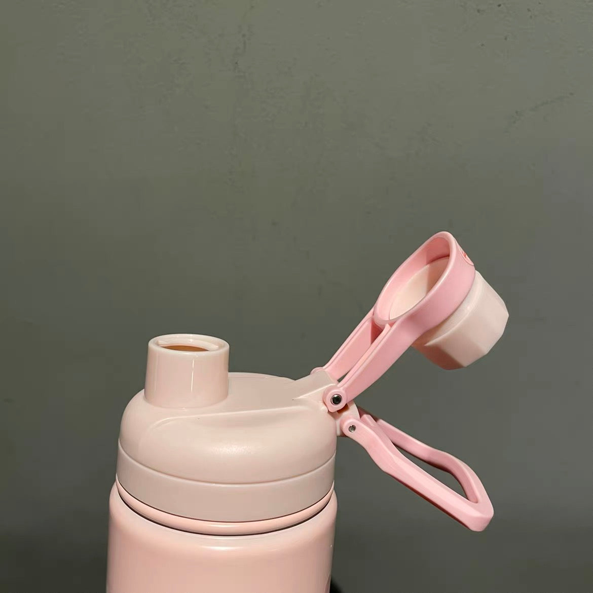 21oz China Pink Sakura Stainless Steel Travler Bottle